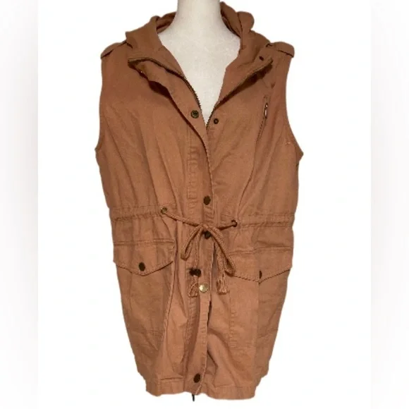 EUC Zenana Outfitters Lightweight Vest Plus Size 1X - Picture 2 of 8